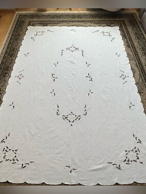 Vintage White Linen Cutwork Embroidered Tablecloth 97x63 Madeira Style Floral